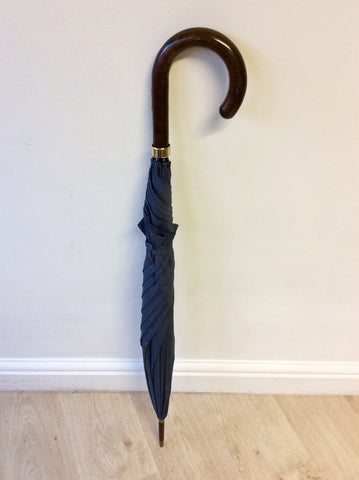 VINTAGE BURBERRYS BLUE & MAHOGANY WOODEN HANDLE UMBRELLA