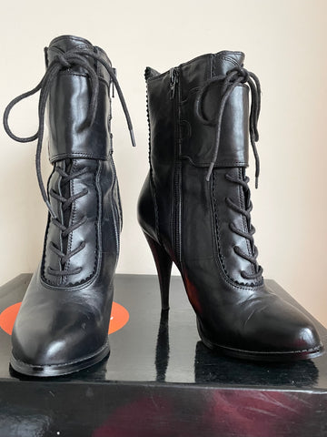KAREN MILLEN BLACK LEATHER LACE UP & BUCKLE TRIM HEELED SHORT BOOTS SIZE 4/37