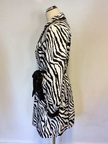 MAGGIOLINO BLACK & WHITE ZEBRA PRINT TRENCH COAT/ MAC SIZE L