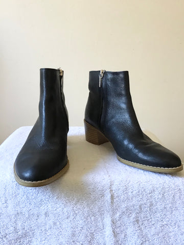 CLARKS NAVY BLUE LEATHER ANKLE BOOTS SIZE 4/37