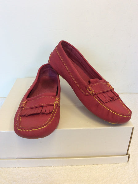 UGG FUSHIA PINK LEATHER LOAFER FLATS SIZE 6.5/39.5
