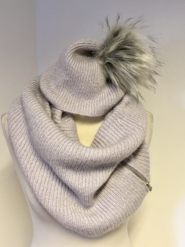 MINT VELVET LIGHT GREY FAUX FUR BOBBLE HAT MATCHING SNOOD ONE SIZE