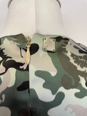 VERSACE COLLECTION GREEN,SILVER & BLACK SATIN SLEEVELESS PENCIL DRESS SIZE 40 U8