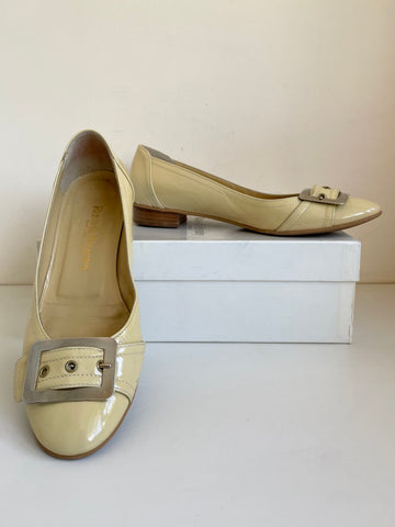 RUSSELL & BROMLEY BABYCHAM ( BUTTERMILK) PATENT LEATHER BALLERINA FLATS SIZE 5.5/38.5