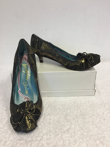 BRAND NEW IRREGULAR CHOICE BLACK SUEDE & GOLD METALLIC PRINT HEELS SIZE 7/40