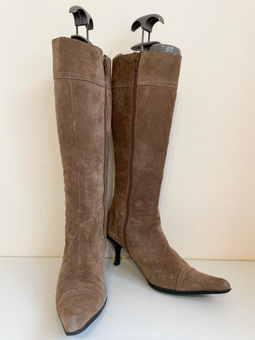 RUSSELL & BROMLEY LIGHT BROWN SUEDE BOOTS SIZE 4/37