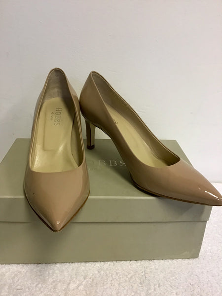 HOBBS CAMEL PATENT LEATHER HEELS SIZE 5.5/ 38.5