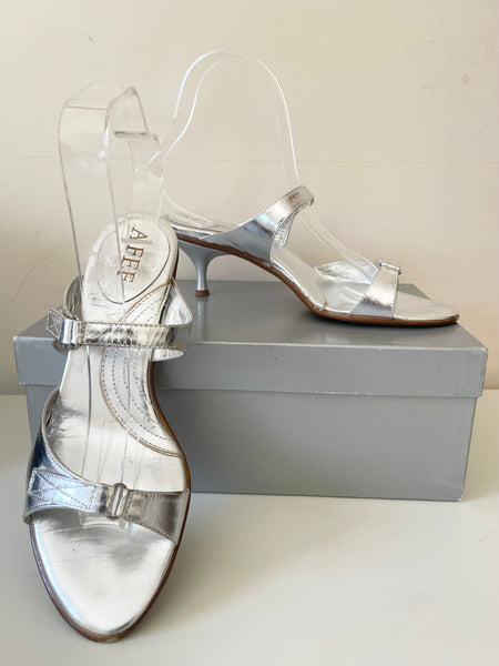 AFEF ITALIAN SILVER SLIP ON HEELED SANDALS SIZE 4/37