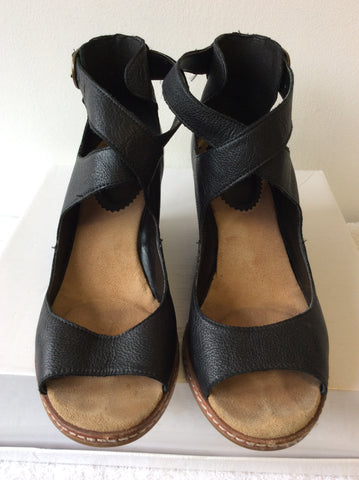 CLARKS BLACK LEATHER PEEPTOE WEDGE HEEL SANDALS SIZE 4.5/37.5