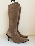RUSSELL & BROMLEY LIGHT BROWN SUEDE BOOTS SIZE 4/37