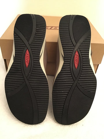 BRAND NEW IN BOX MBT TABIA MILITARY LEATHER SLIP ON MULE SANDALS SIZE 5/38