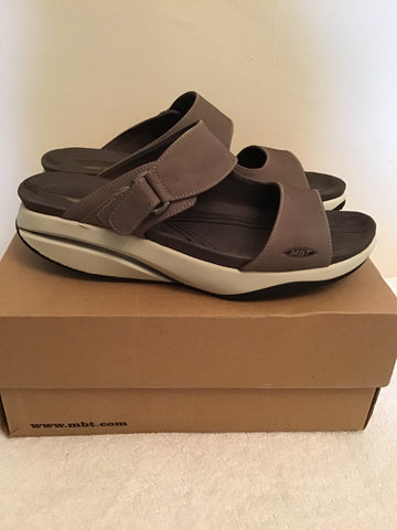 BRAND NEW IN BOX MBT TABIA MILITARY LEATHER SLIP ON MULE SANDALS SIZE 5/38