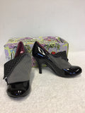 IRREGULAR CHOICE MUTINY BLACK PATENT LEATHER WITH COTTON PANEL TRIM HEELS SIZE 6/39