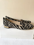 VINCE CAMUTO SIGNATURE BLACK & CREAM ZEBRA PRINT TEXTILE & LEATHER FLATS SIZE 6/39