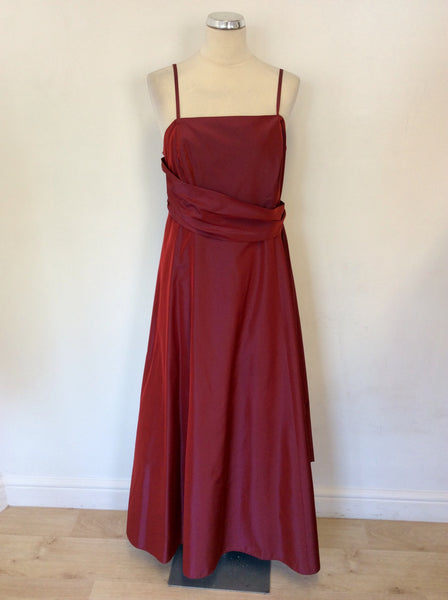 DEBUT DEEP RED STRAPPY/ STRAPLESS EVENING/ BALL GOWN SIZE 16