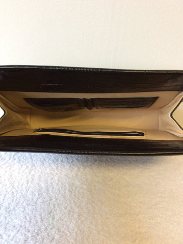 LARGE BLACK LEATHER CROC DESIGN CLUTCH BAG