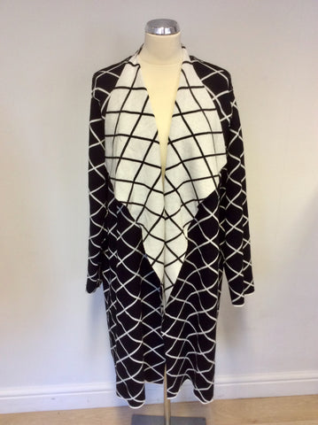 BRAND NEW TAKING SHAPE BLACK & CREAM GRID PRINT CARDIGAN/COAT SIZE L PLUS SIZE