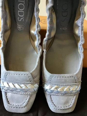 TODS LIGHT GREY & SILVER TRIM TEXTILE & LEATHER FLATS SIZE 2.5/35