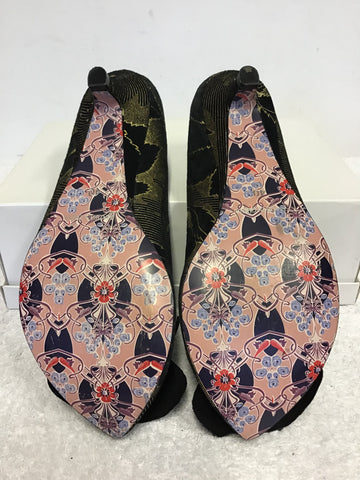 BRAND NEW IRREGULAR CHOICE BLACK SUEDE & GOLD METALLIC PRINT HEELS SIZE 7/40
