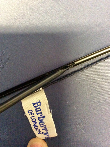 VINTAGE BURBERRYS BLUE & MAHOGANY WOODEN HANDLE UMBRELLA