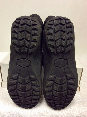 TRESPASS BLACK IZZIE CALF LENGTH SNOW BOOTS SIZE 4/37