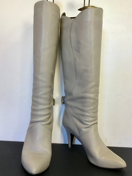 DOLCIS LIGHT GREY LEATHER BOW TRIM HEEL BOOTS SIZE 5.5/38.5