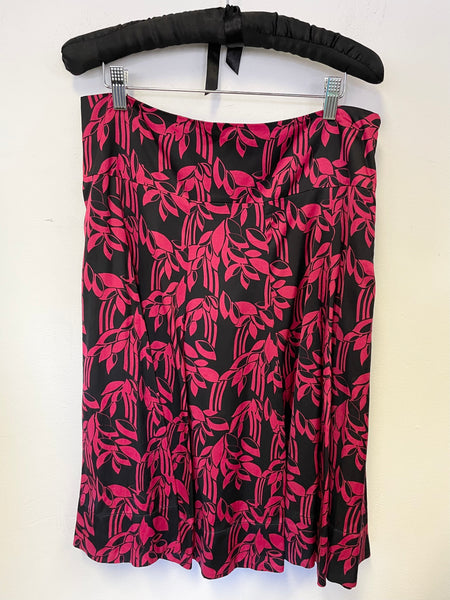 MONSOON BLACK & RED PATTERNED FLARED KNEE LENGTH SKIRT SIZE 12