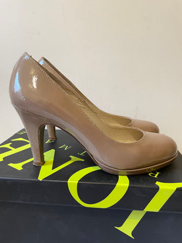 JONES THE BOOTMAKER TAUPE PATENT LEATHER HEELS SIZE 4/37