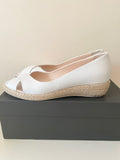 HOBBS VOYAGER WHITE LEATHER OPEN TOE WEDGE HEELS SIZE 5/38
