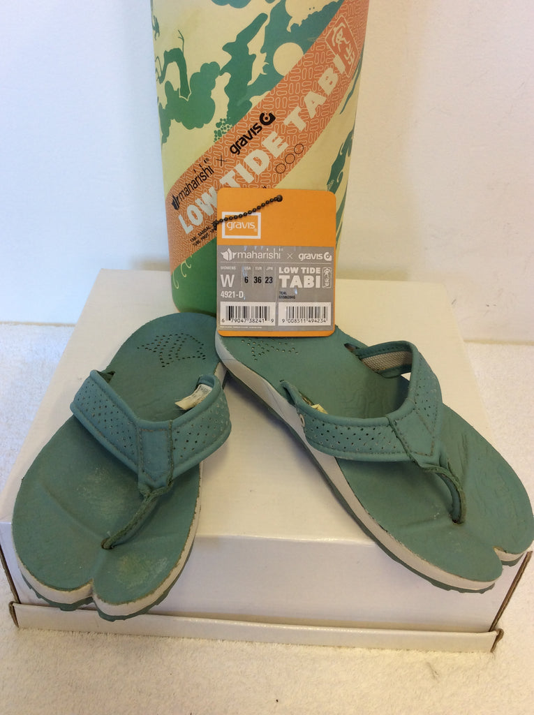Gravis sandals deals