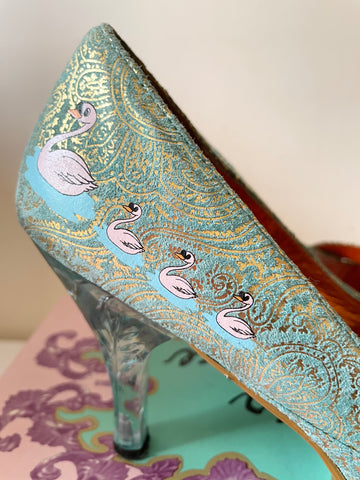IRREGULAR CHOICE TURQUOISE & GOLD PAISLEY PRINT PERSPEX HEELS SIDE 7/40