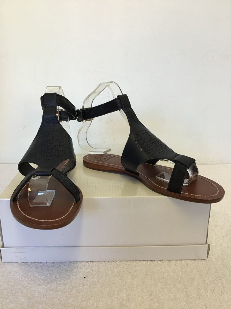 BRAND NEW TORY BURCH NAVY BLUE LEATHER FLAT SANDALS SIZE 5/38 Whispers Dress Agency BRAND NEW TORY BURCH NAVY BLUE LEATHER FLAT SANDALS SIZE 5/38 Whispers Dress Agency