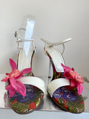 Italian Casadei White Patent Leather Flower Trim Strappy Sandals Size 5.5 /38.5