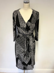 AUSTIN REED BLACK & WHITE PRINT 3/4 SLEEVE WRAP STYLE DRESS SIZE 8