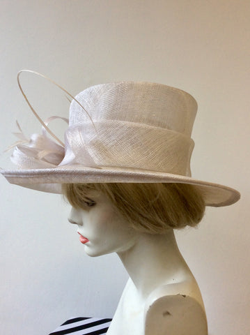 BRAND NEW MAX & ELLIE WHITE COIL & FEATHER TRIM  FORMAL HAT