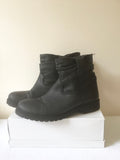BUFFALO BLACK LEATHER ANKLE BOOTS SIZE 6/39