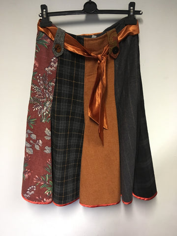 MARSHA SWANZY GREY,BLACK & ORANGE WOOL BLEND FLIPPY PANELLED SKIRT SIZE 10