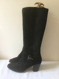 MARKS & SPENCER BLACK SUEDE BUCKLE TRIM ELASTICATED STRETCH KNEE LENGTH BOOTS SIZE 8/42