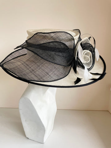 BRAND NEW MARKS & SPENCER CREAM & BLACK TRIM WIDE BRIM FORMAL HAT
