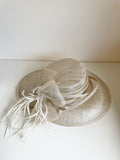 HAT STUDIO CREAM METALLIC BOW & IVORY FEATHER TRIM FORMAL HAT