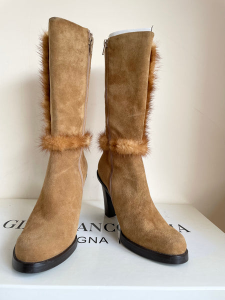 BRAND NEW GIANFRANCO LAMA CAMEL SUEDE FUR TRIM HEELED BOOTS  SIZE 5/38