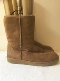 MENS UGG AUSTRALIA TAN CLASSIC SHORT SHEEPSKIN BOOTS SIZE 11/45.5