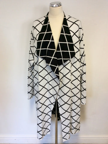 BRAND NEW TAKING SHAPE BLACK & CREAM GRID PRINT CARDIGAN/COAT SIZE L PLUS SIZE