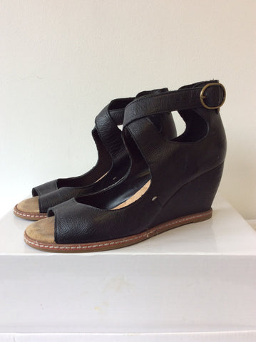 CLARKS BLACK LEATHER PEEPTOE WEDGE HEEL SANDALS SIZE 4.5/37.5