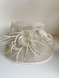 UNBRANDED CREAM & IVORY FEATHER PEARL BEADED BOW TRIM FORMAL HAT