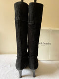 RUSSELL & BROMLEY QUICK FIRE BLACK SUEDE KNEE LENGTH HEELED BOOTS SIZE 6/39