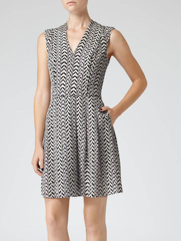 REISS TIA IVORY,BLACK  & PURPLE CHEVRON PRINT SLEEVELESS SILK FIT & FLARE DRESS SIZE 8