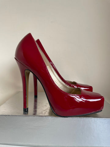 OFFICE DARK RED PATENT LEATHER SQUARE TOE HEELS SIZE 5/38