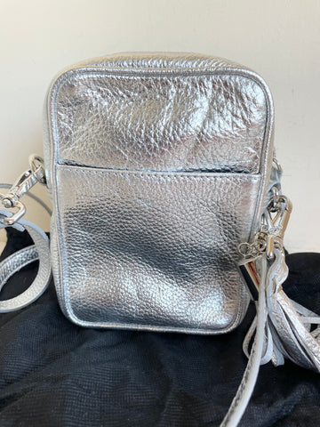 RUSSELL & BROMLEY SILVER METALLIC ROWLOW LEATHER CROSS BODY BAG