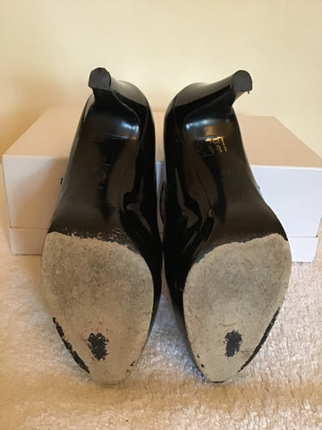 RUSSELL & BROMLEY BLACK PATENT LEATHER HEELS SIZE 6.5/39.5